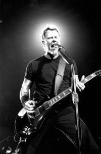 metallica_live_12_by_jameshammer.jpg